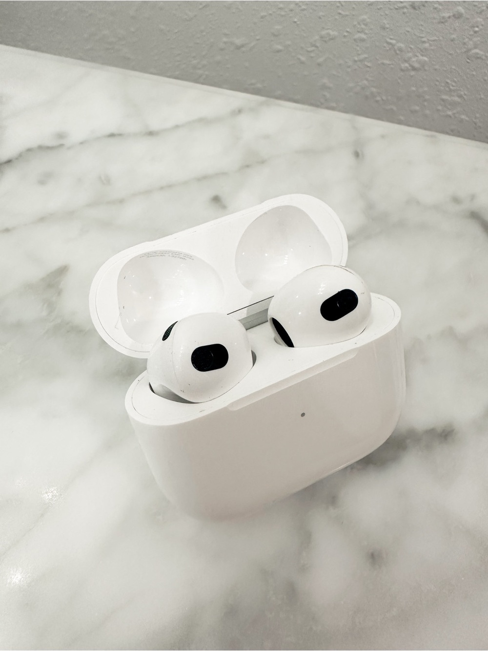 Apple AirPods 3rd Generation with Charging Case